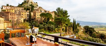 Holiday Home 'Amazing Tuscany Window' with Sea View, Wi-Fi and Air Conditioning