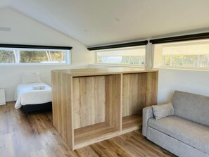 4 室のベッドルーム、アイロン / アイロン台、WiFi (無料)、ベッドシーツ