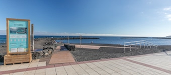 Holiday Home Vista Mar with Sea View, Shared Pool & Wi-Fi