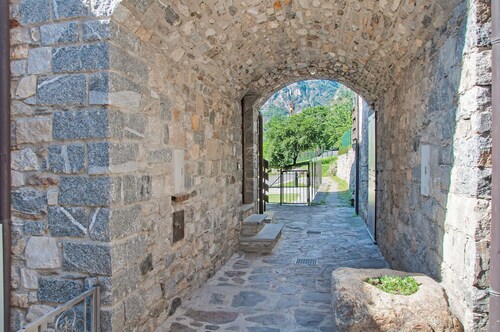 Holiday Home Il ciliegio sul lago with Lake View, Terrace & Garden