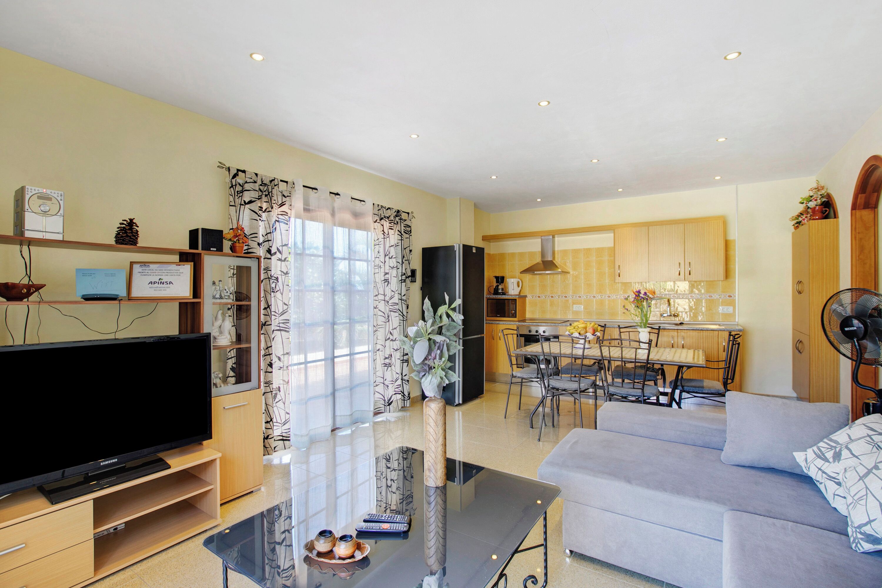 Fernseher, Stereoanlage