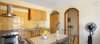 Vacation Home 'Villa Tazana' with Sea View, Pool & Wi-Fi