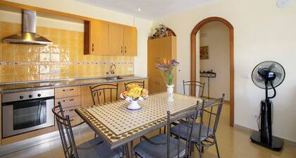 Vacation Home 'Villa Tazana' with Sea View, Pool & Wi-Fi