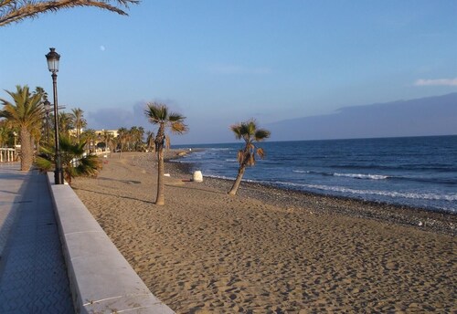 Apartment '2 Bed-rooms with A View' with Sea View, Wi-Fi and Air Conditioning