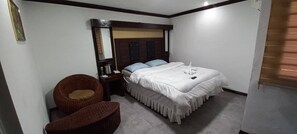 Standardzimmer | Verdunkelungsvorhänge, kostenloses WLAN