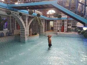 2 udendørs pools