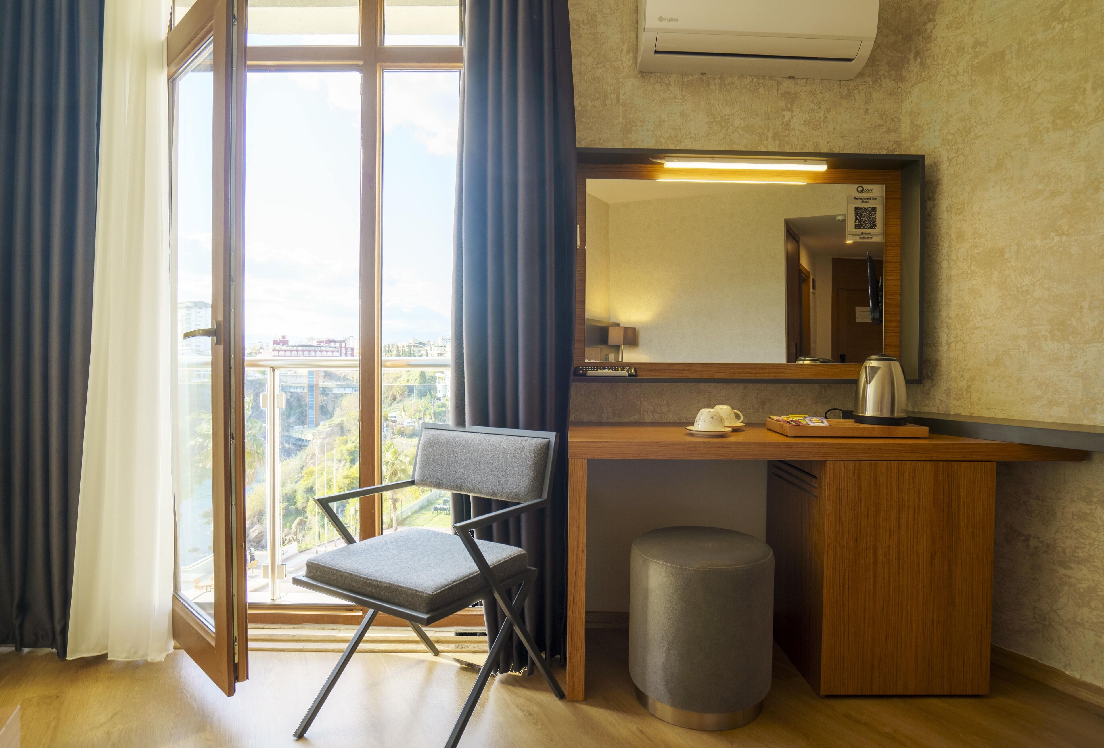 Foto - Qinn Hotel