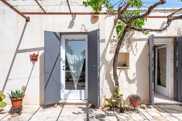 Villa familiar, varias habitaciones, 2 baños (Trullo Fedele Grande125) | Detalle del exterior