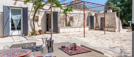 Villa Familiale, plusieurs chambres, 2 salles de bains (Trullo Fedele Grande125) | Restauration extérieure