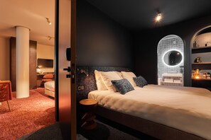 Grand Quadruple Room, Bathtub