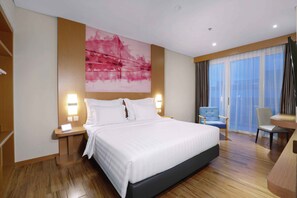 Junior Suite | Desk, laptop workspace, soundproofing, free WiFi - Favehotel Nagoya - Batam (Batam)