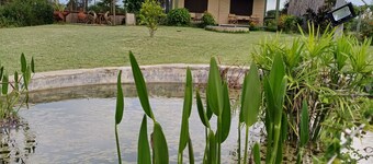 Maanzoni Tented Cottage African Wildlife Estate