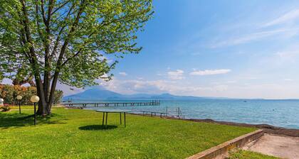 Splendid Apartment PT/1 sul lago by Wonderful Italy