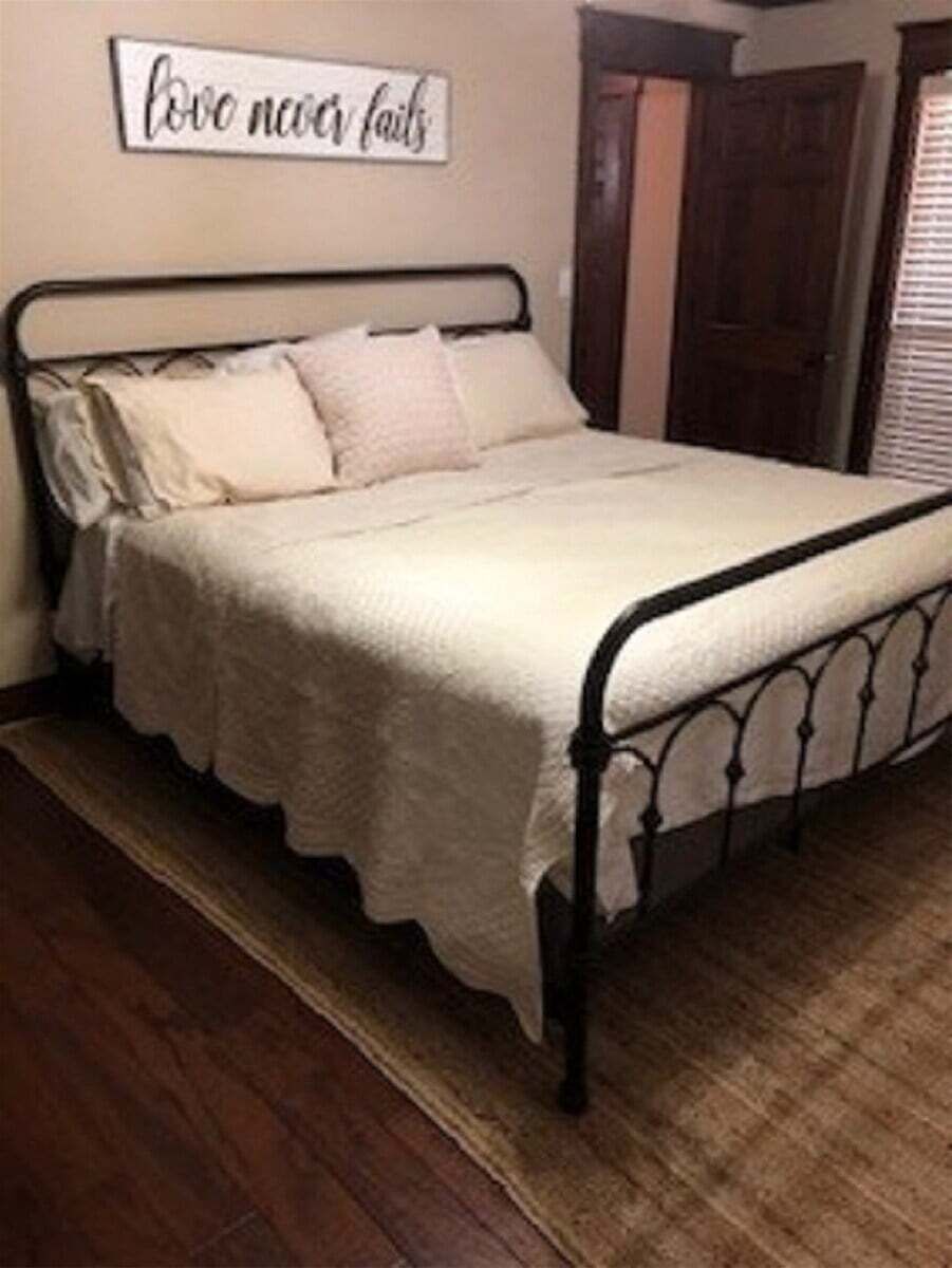 3 bedrooms, iron/ironing board, WiFi