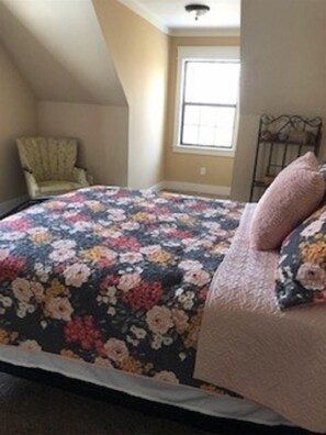 3 bedrooms, iron/ironing board, Internet