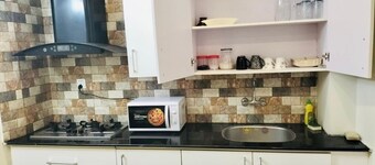 Luxurious & Cozy 1BHK Apartment,WiFi+Smart TV