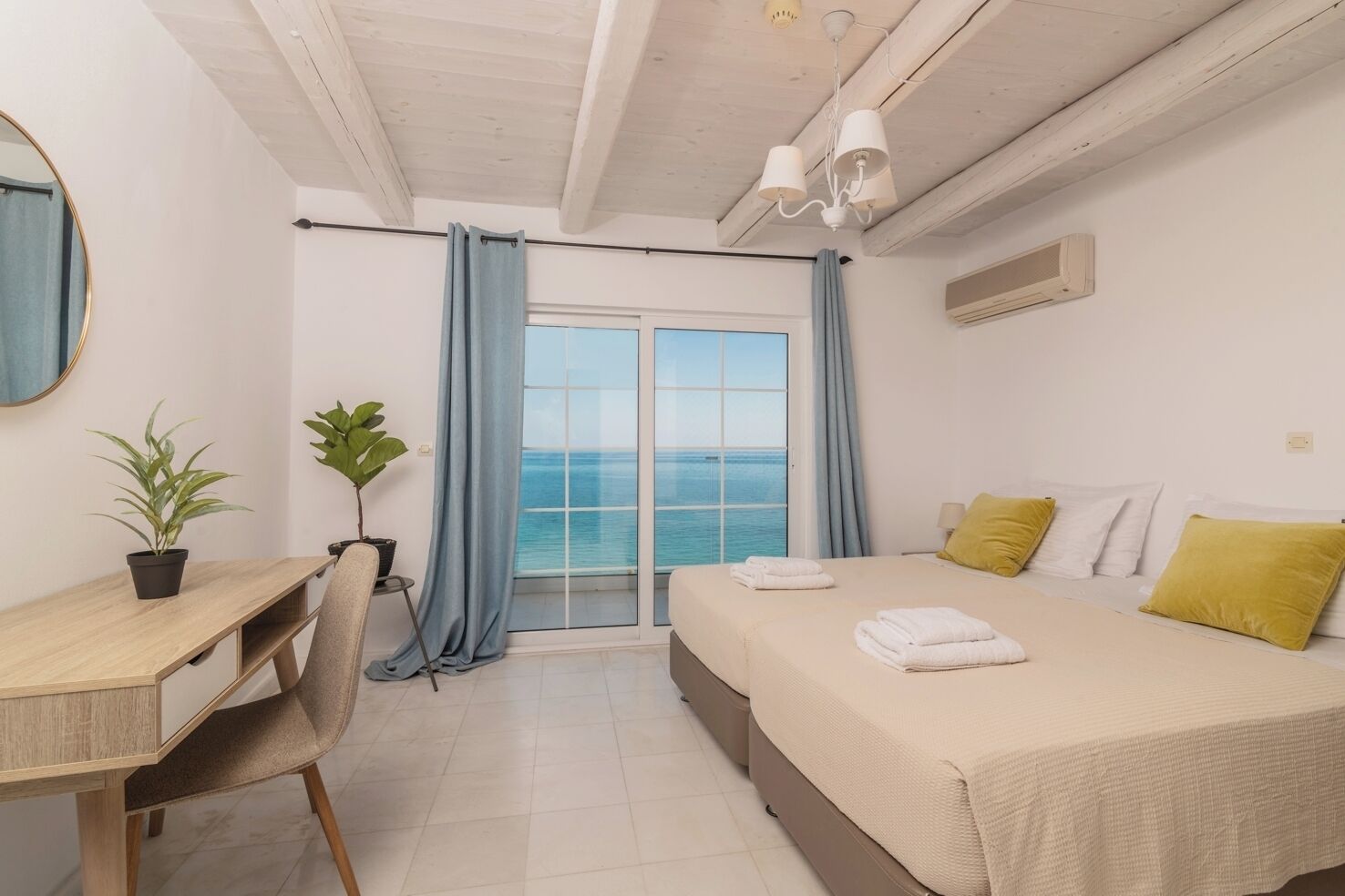 Basic Apartment | Premium bedding, down comforters, in-room safe, individually decorated