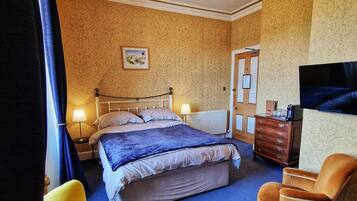 Double Room | Blackout drapes, free WiFi