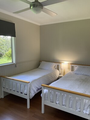 3 bedrooms, free WiFi, bed sheets