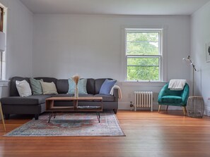 Living area - Charming, 1876 Dutch Colonial, walk to town! (Stonington)