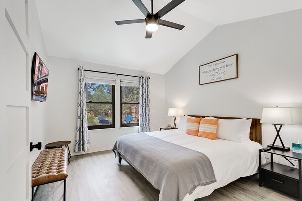 3 bedrooms, iron/ironing board, WiFi, bed sheets