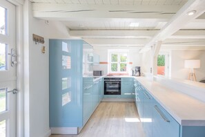 Kühlschrank, Ofen, Herdplatte, Geschirrspüler