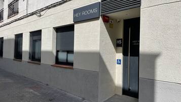 Façana frontal de l'allotjament