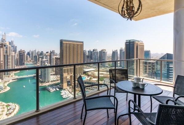 Apartment | 2 bedrooms - Jaw-dropping Views - Stunning Dubai Waterfront Apt (Dubai)