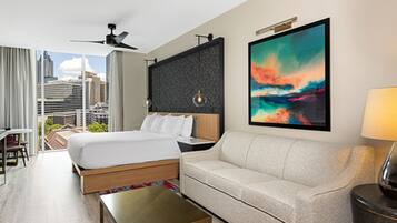 Smart TV, DVD player, table tennis, stereo