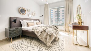 Apartment - Radiant Urban Retreat With Iconic Burj Khalifa Vws (Dubai)