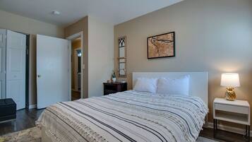 2 bedrooms, desk, iron/ironing board, travel cot