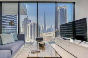 Room - Luxury Apt W Burj Khalifa Vw Dubai Canal Access (Dubai)