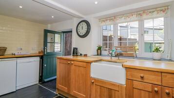 Casa de campo | Cozinha privada | Geladeira, lava-louças, chaleira elétrica, torradeira