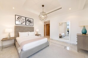 House | 5 bedrooms - Luxury Villa w Dramatic Vw Private Beach Pool (Dubai)