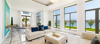 Luxury Villa w Dramatic Vw Private Beach Pool