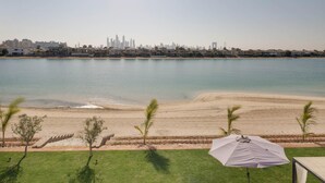 House | 5 bedrooms - Luxury Villa w Dramatic Vw Private Beach Pool (Dubai)