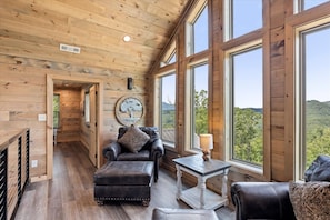 Living room - Red Sky Ridge 5 Bedroom Cabin by RedAwning (Sevierville)