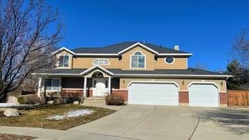 House, Multiple Bedrooms | Exterior