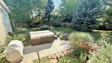 House, Multiple Bedrooms | Property grounds