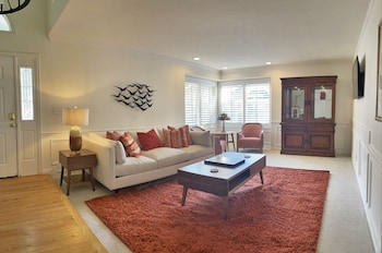 Sweetbriar Home 8 Bedroom Home by RedAwning