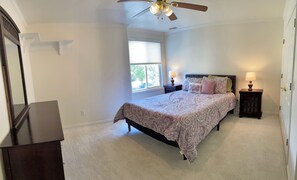 House, Multiple Bedrooms | 8 bedrooms, free WiFi - Sweetbriar Home 8 Bedroom Home by RedAwning (Sandy)