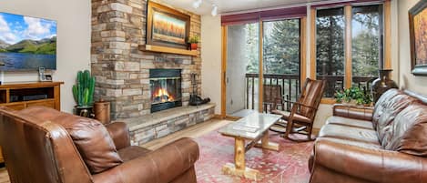 Appartamento, 2 camere da letto | Area soggiorno | Smart TV