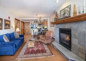 Apartment, 2 Schlafzimmer | Wohnbereich | Smart-TV