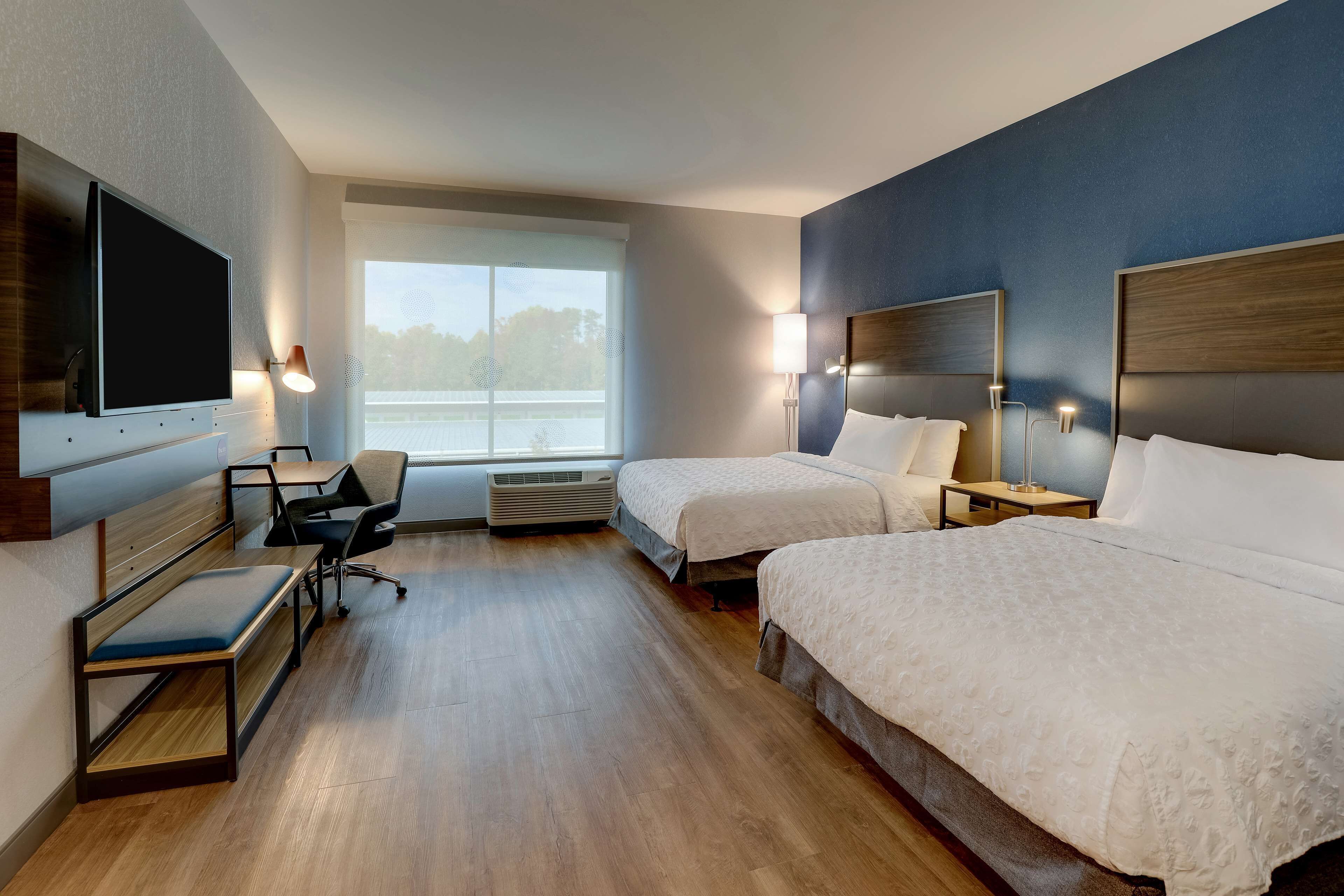 desk, blackout curtains, iron/ironing board, free wifi