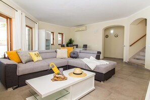 Fireplace - Villa Girassol - By D´alma Portuguesa (Albufeira)