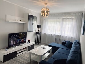 TV, Netflix, streaming services