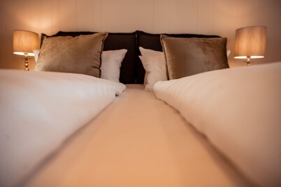 Re-Opening May 23 Watthues - Penthouse Junior Suite - Apartment with hotel service