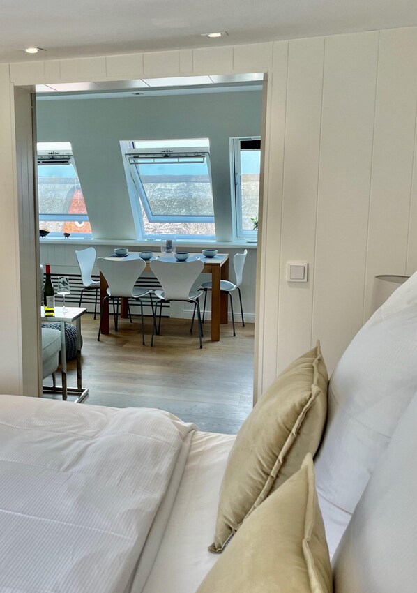 2 Schlafzimmer, Schreibtisch, Bügeleisen/Bügelbrett, kostenloses WLAN