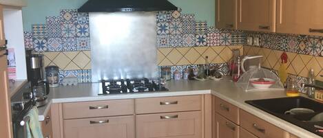 Ofen, Geschirrspüler