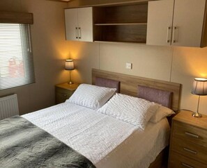 Cabaña | 2 dormitorios, wifi gratis, ropa de cama